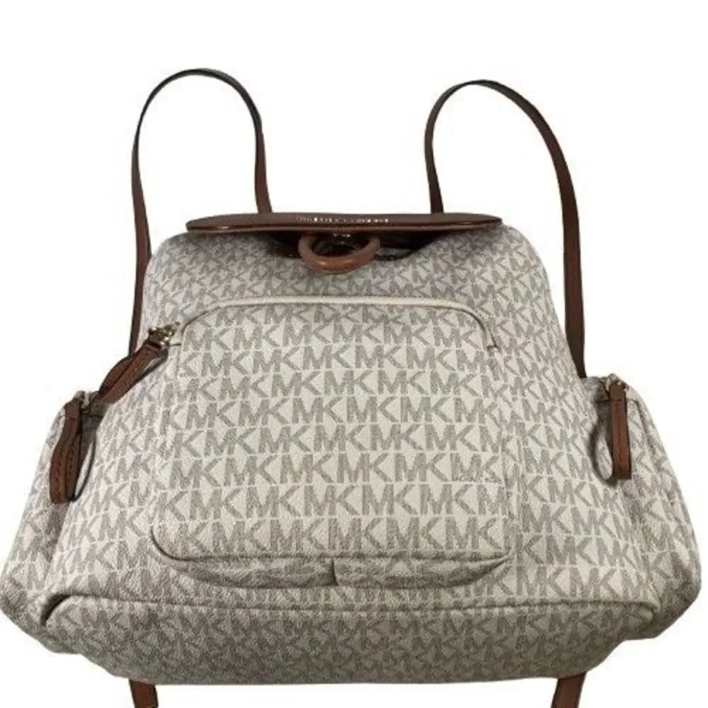 MICHAEL KORS ABBEY Vanilla Large Cargo Signature Backpack Bag 35T9GAYB7B NWOT